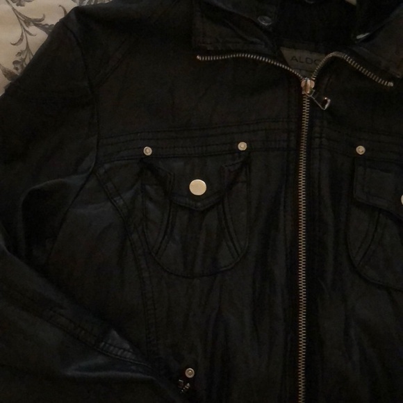 Leather jacket - Picture 2 of 3